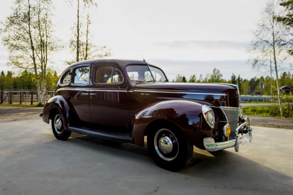 Ford-Fordor-Delux-1940